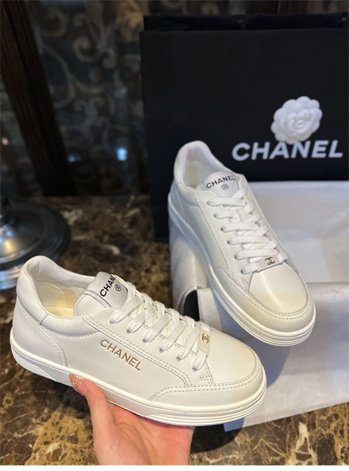 샤넬 23A 로고 레터링 테니스 스니커즈