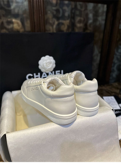 샤넬 23A 로고 레터링 테니스 스니커즈