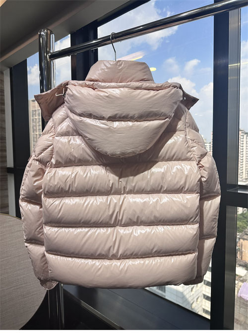 몽클레어 마야 Maya 70 숏 다운 패딩 자켓