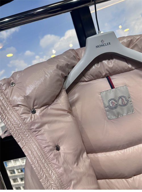 몽클레어 마야 Maya 70 숏 다운 패딩 자켓