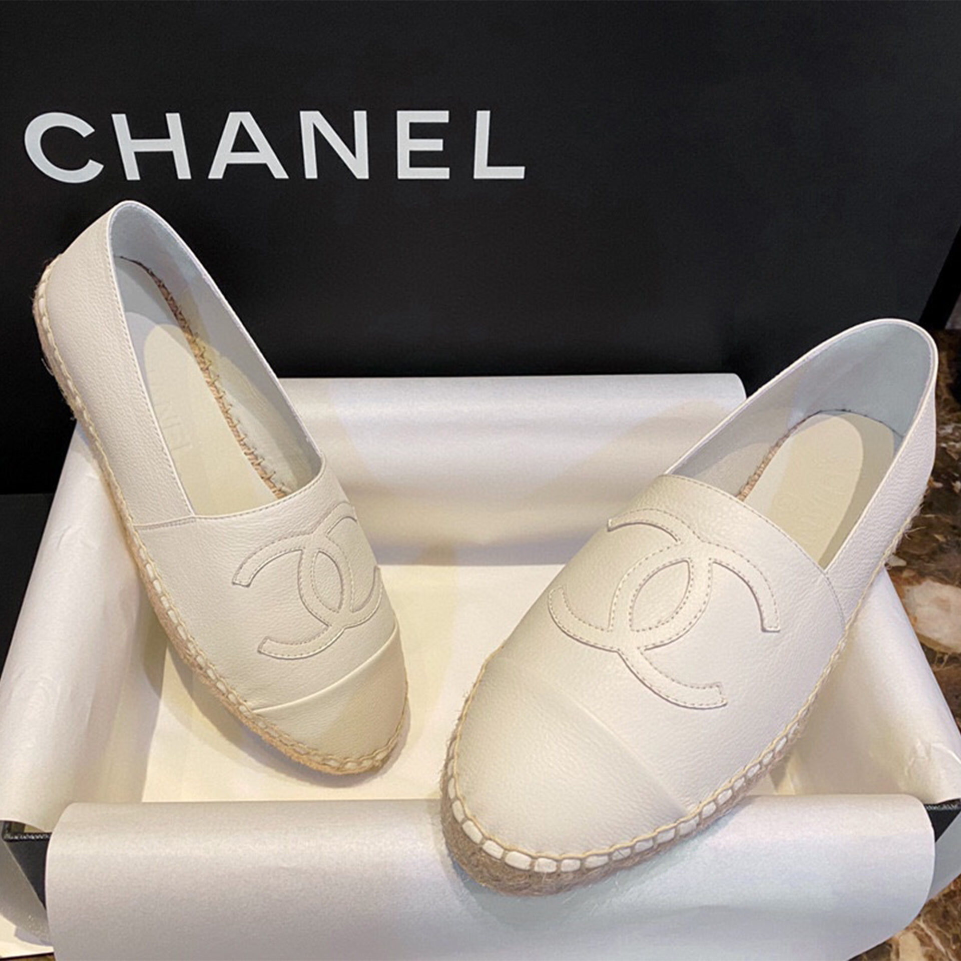 샤넬 화이트 레더 에스파듀 “35SIZE – 41SIZE”