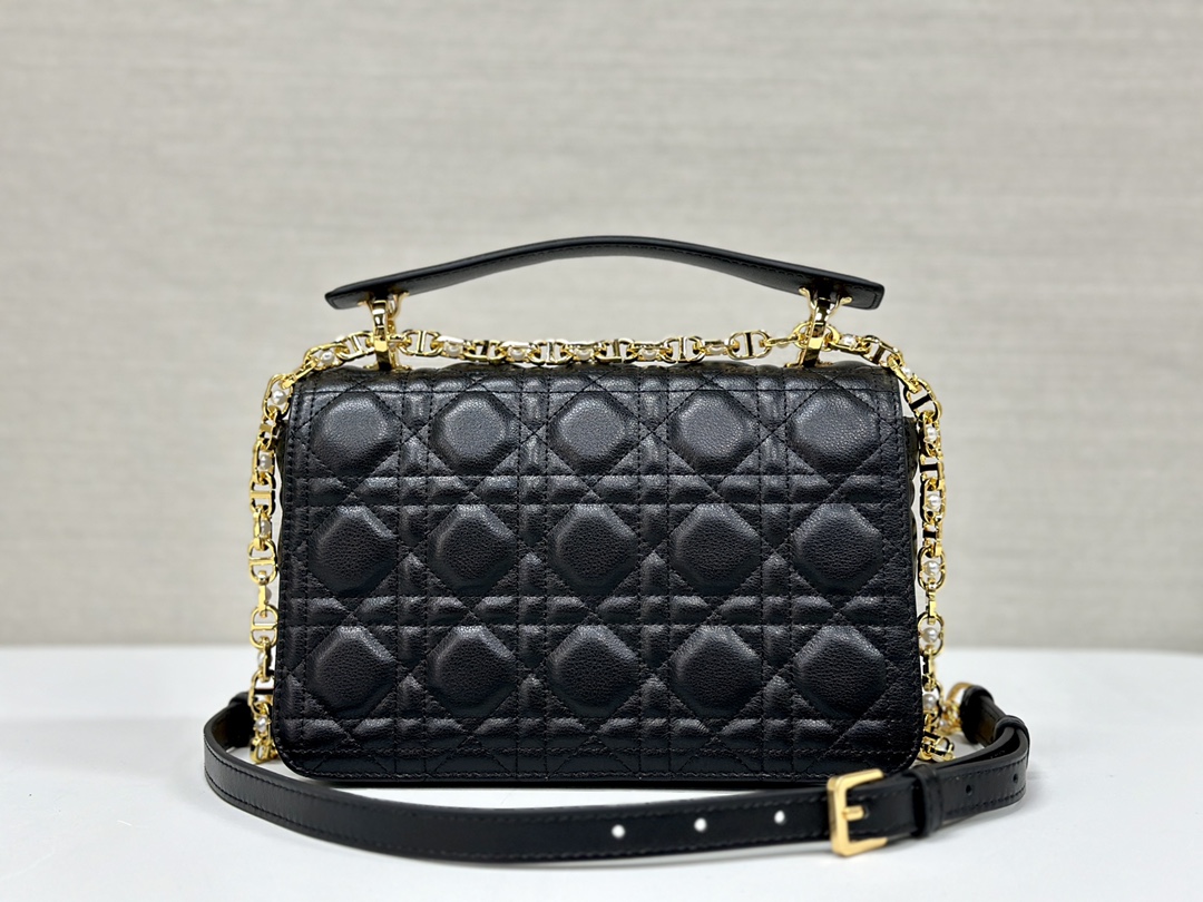 디올 까나쥬 스티칭 줄리 스몰 탑 핸드백 22*14*8CM “2COLOR”