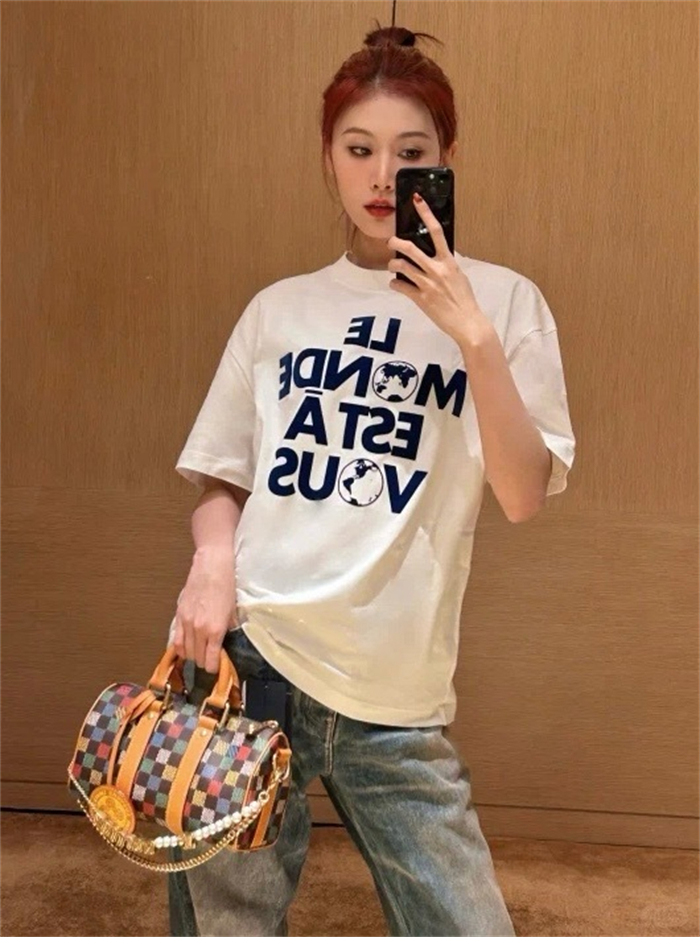 루이비통 Le Monde Est À Vous 그래픽 반팔 티셔츠