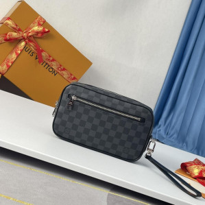 Louis Vuitton Pochette Kasai