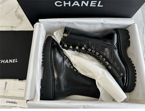 샤넬 23c 레이스업 워커 미들부츠