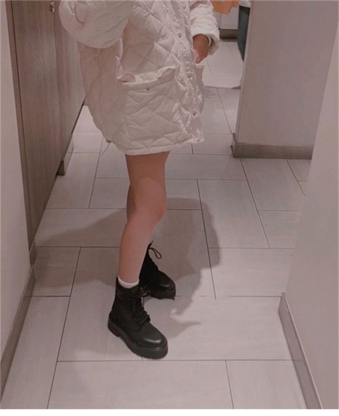 셀린느 벌키 레이스업 부츠