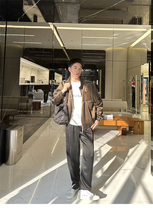 생로랑 루루 패디드 숄더 백 733630