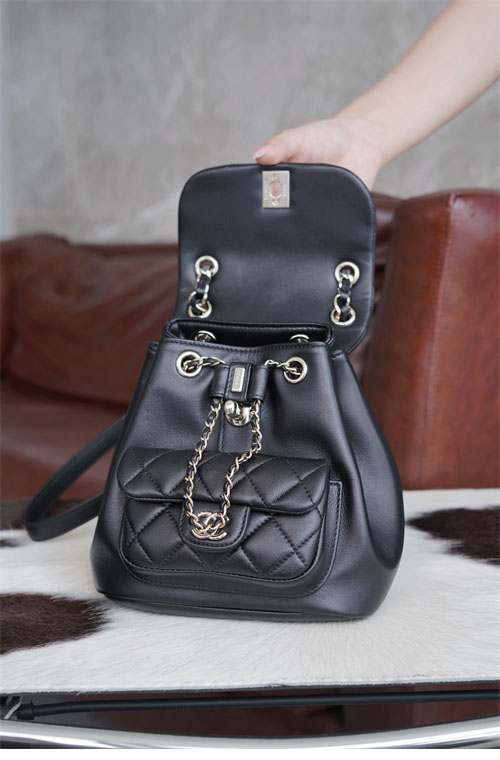 샤넬 24P 듀마 백팩 블랙