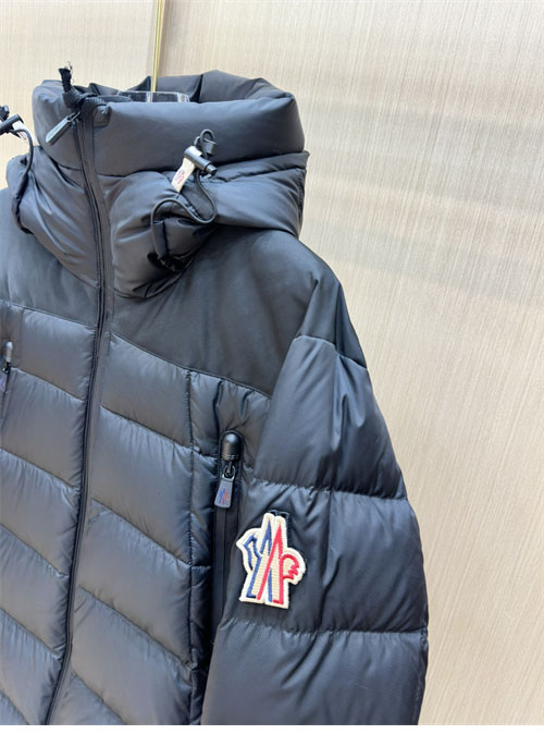 몽클레어 그레노블 카무락 Camurac 숏 다운 패딩 자켓