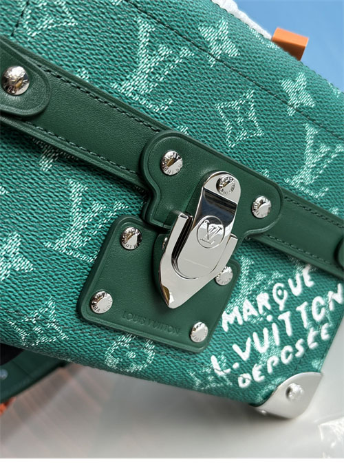 루이비통 소울 트렁크 모노그램 크로스백 M12686