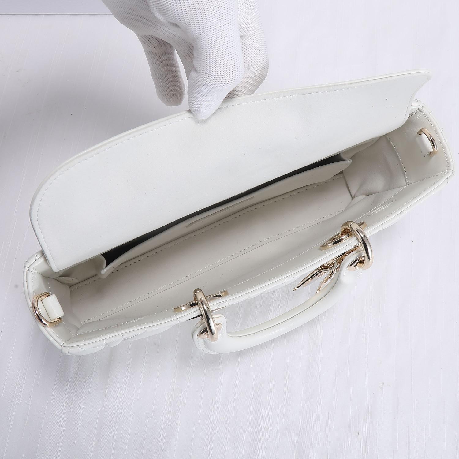 디올 Lady D-Joy Medium