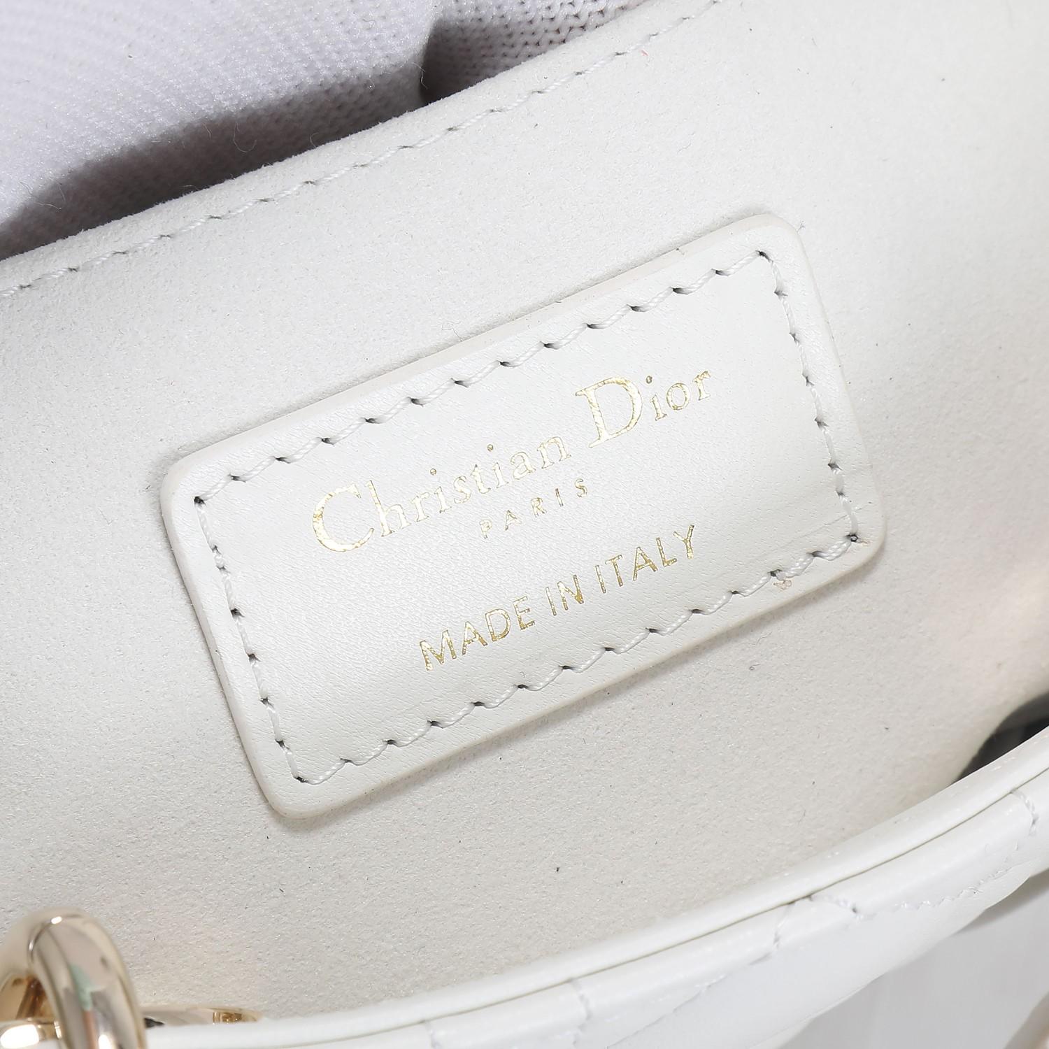 디올 Lady D-Joy Medium