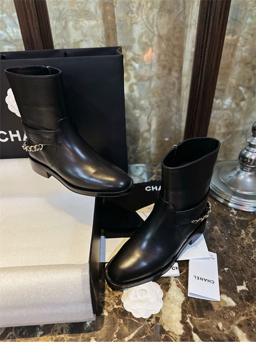 샤넬 23a 체인 앵클 부츠