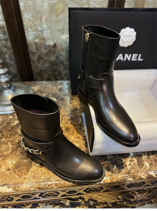샤넬 23a 체인 앵클 부츠