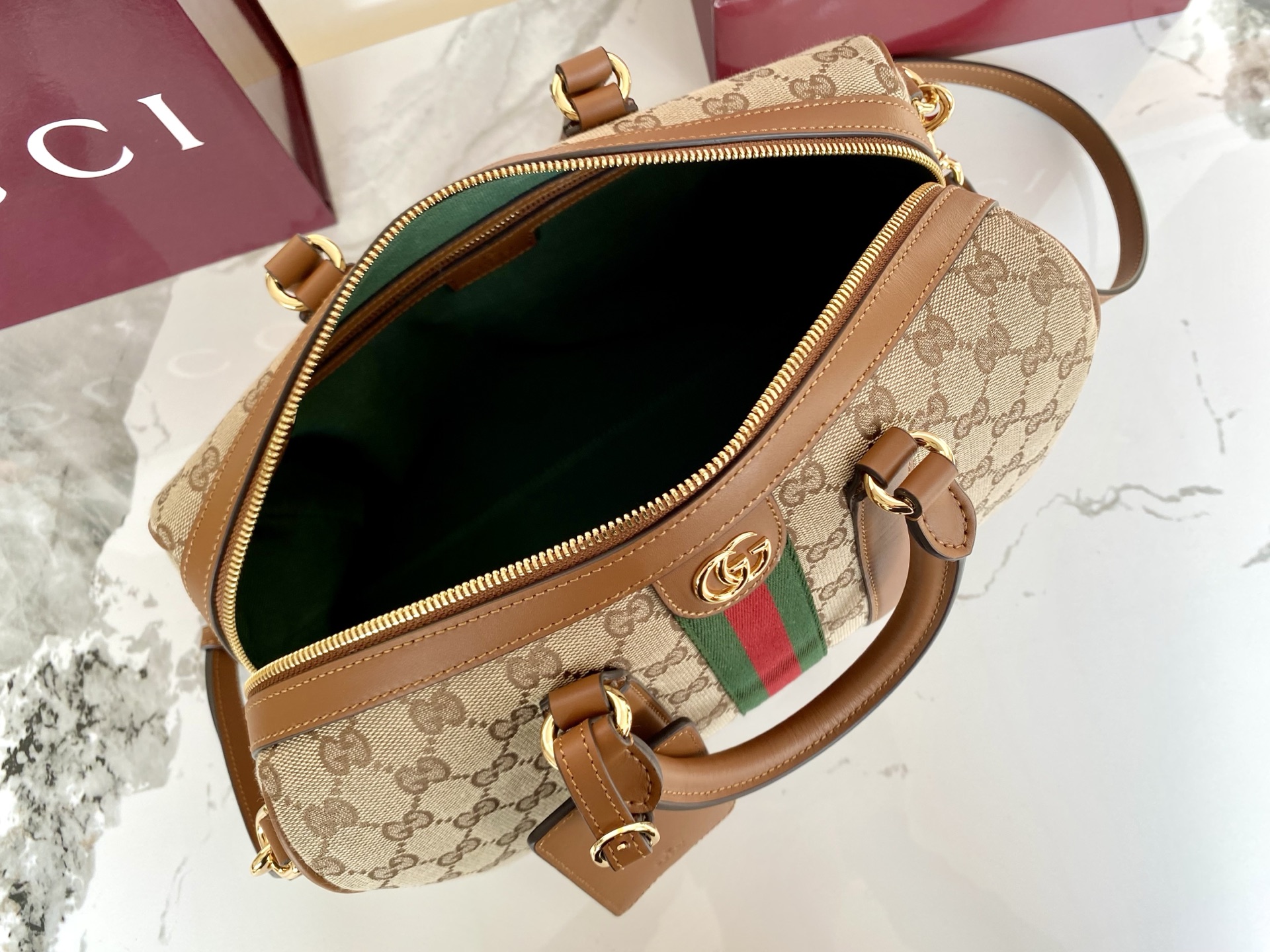 구찌 오피디아 미디움 보스턴백