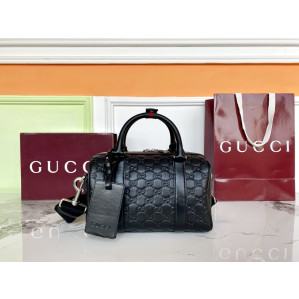 구찌 GG 엠블럼 스몰 더플백