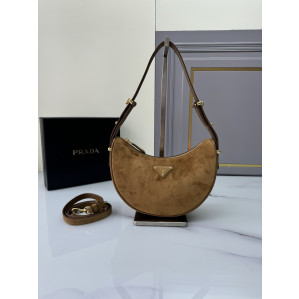 프라다 알퀘 하프문 스웨이드 호보백