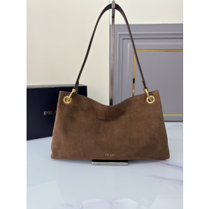 프라다 에튀드 라지 스웨이드 숄더백