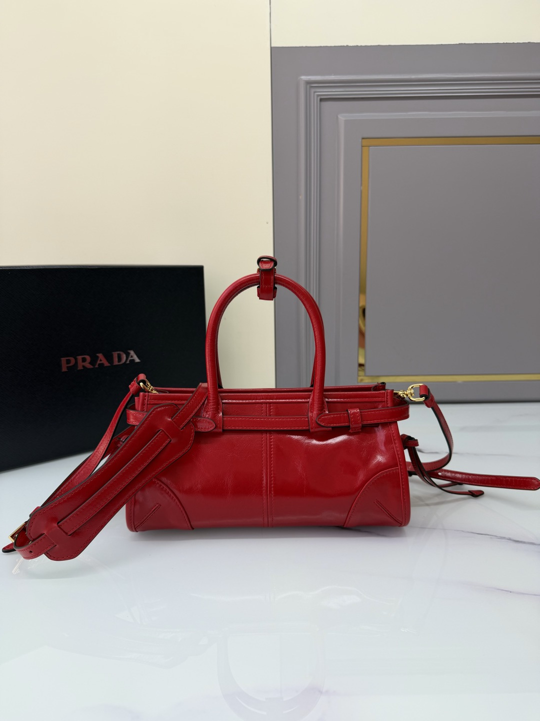 프라다 보니 미니 탑 핸들