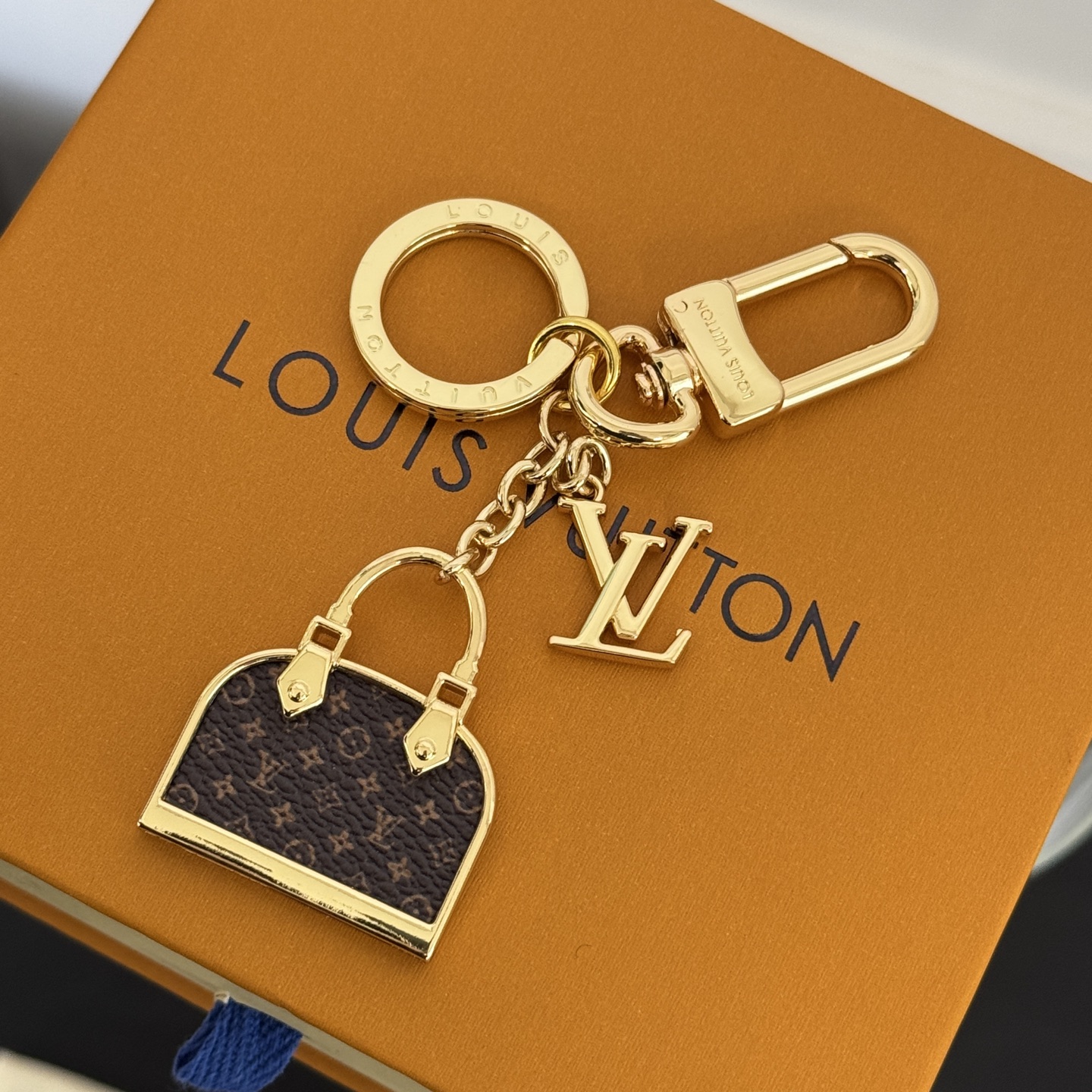 루이비통 알마 백 참 & 키 홀더