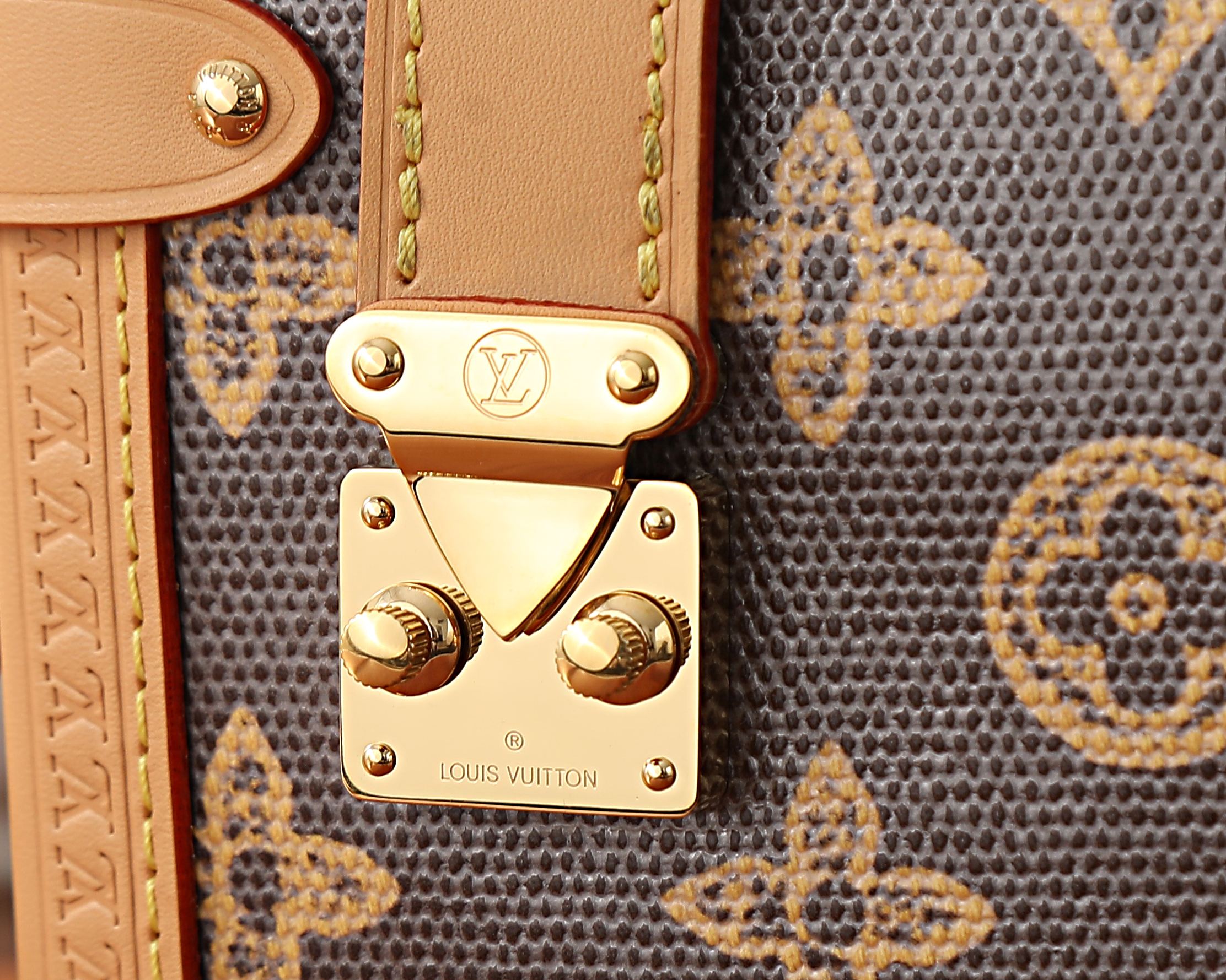 루이비통 사이드 트렁크 MM