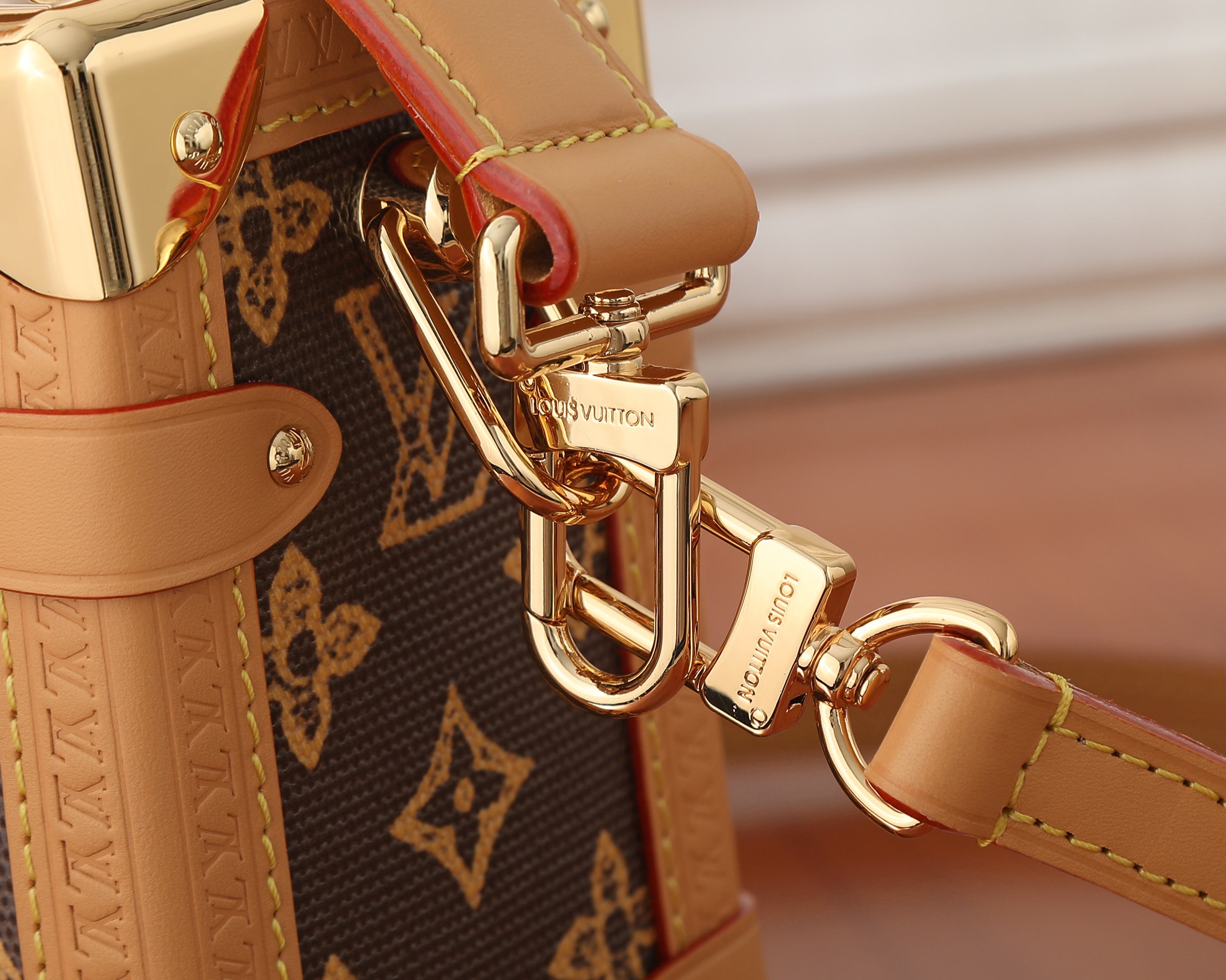 루이비통 사이드 트렁크 MM