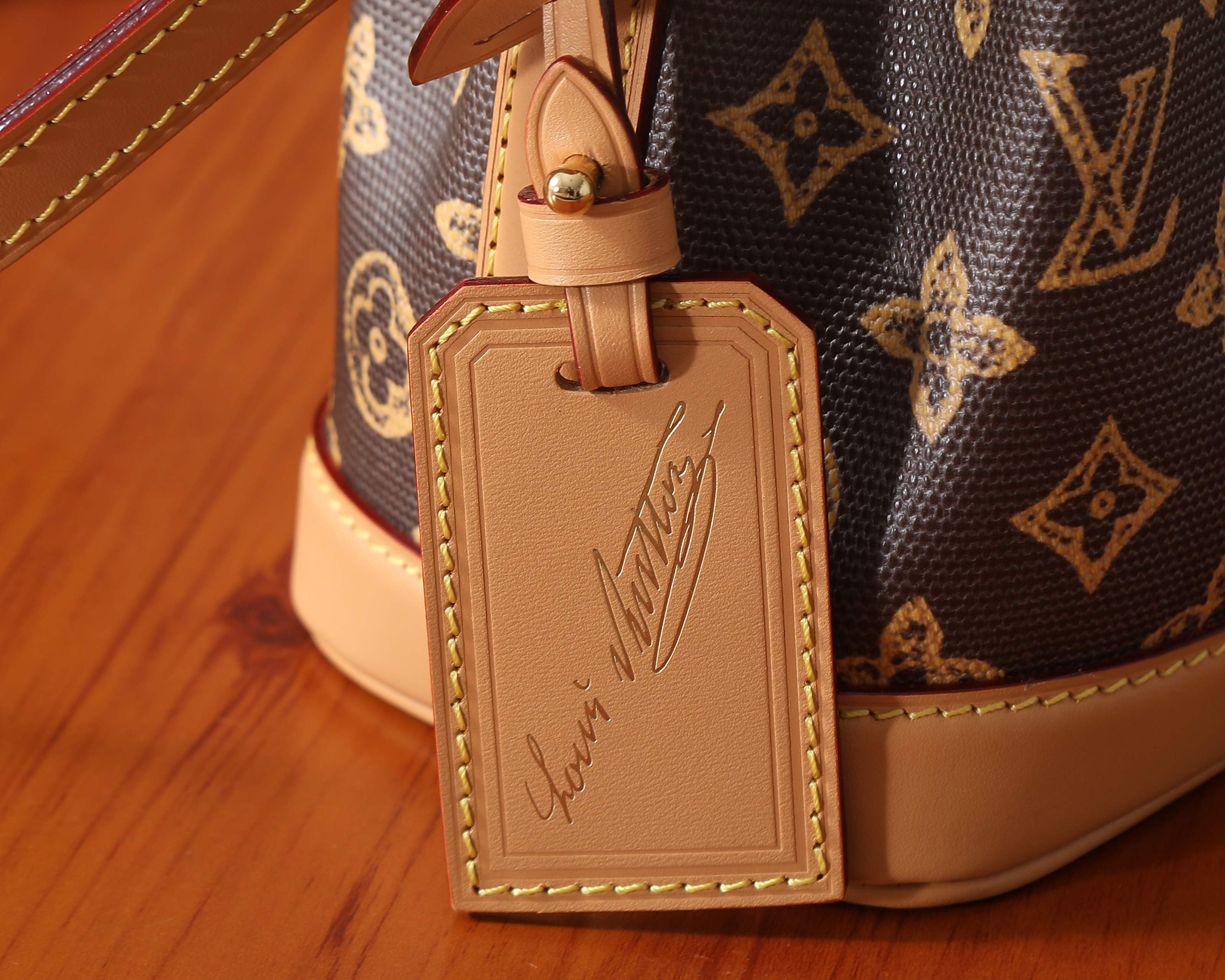 루이비통 나노 노에