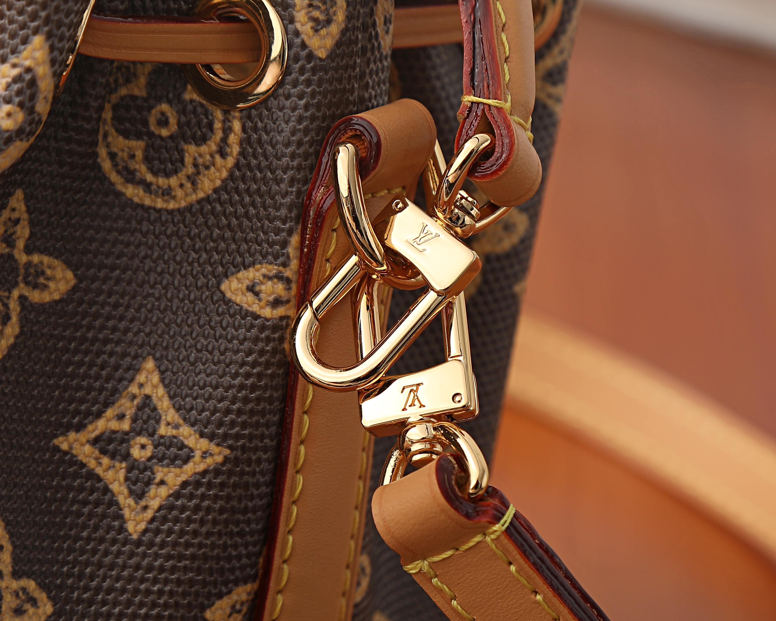 루이비통 나노 노에