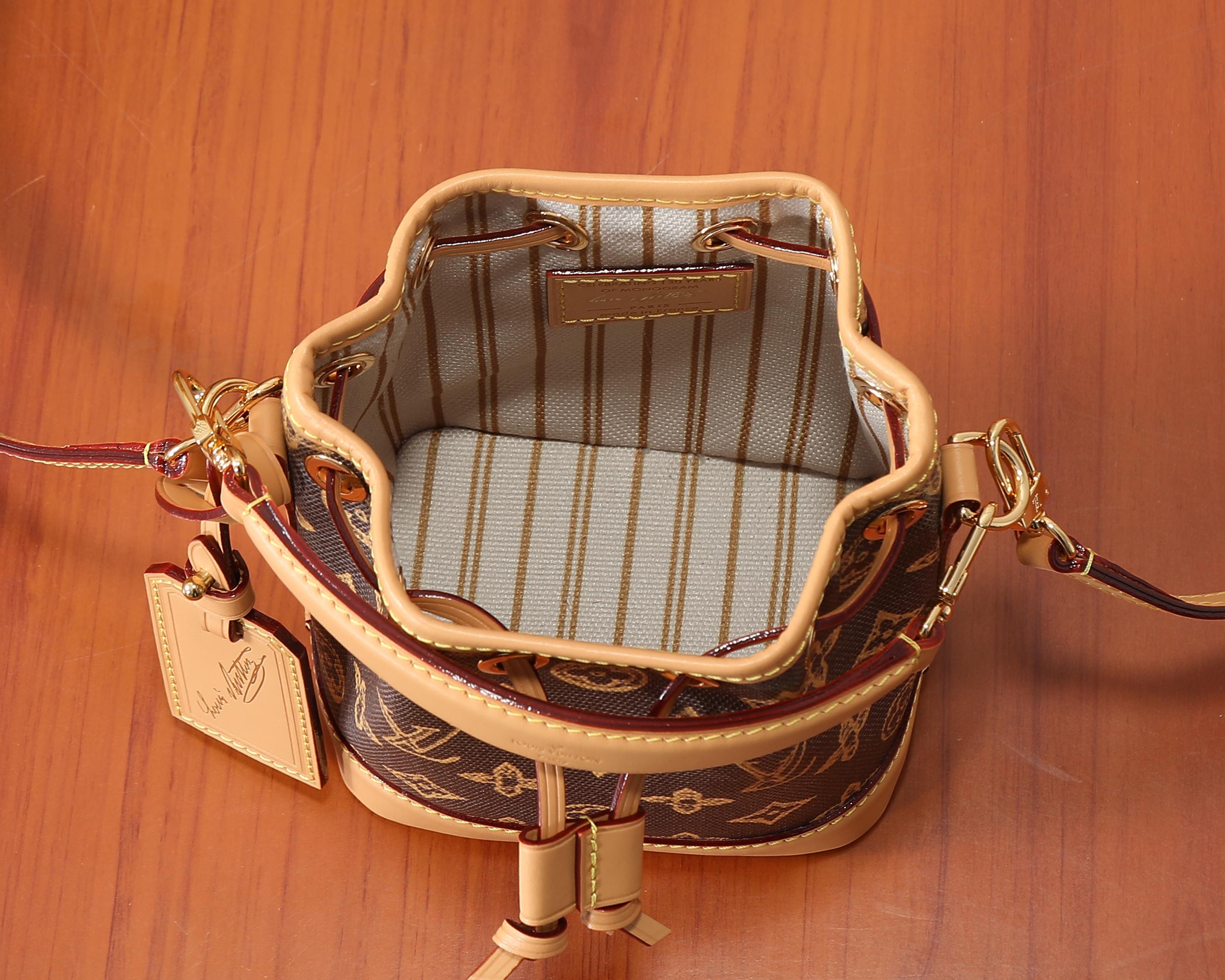 루이비통 나노 노에