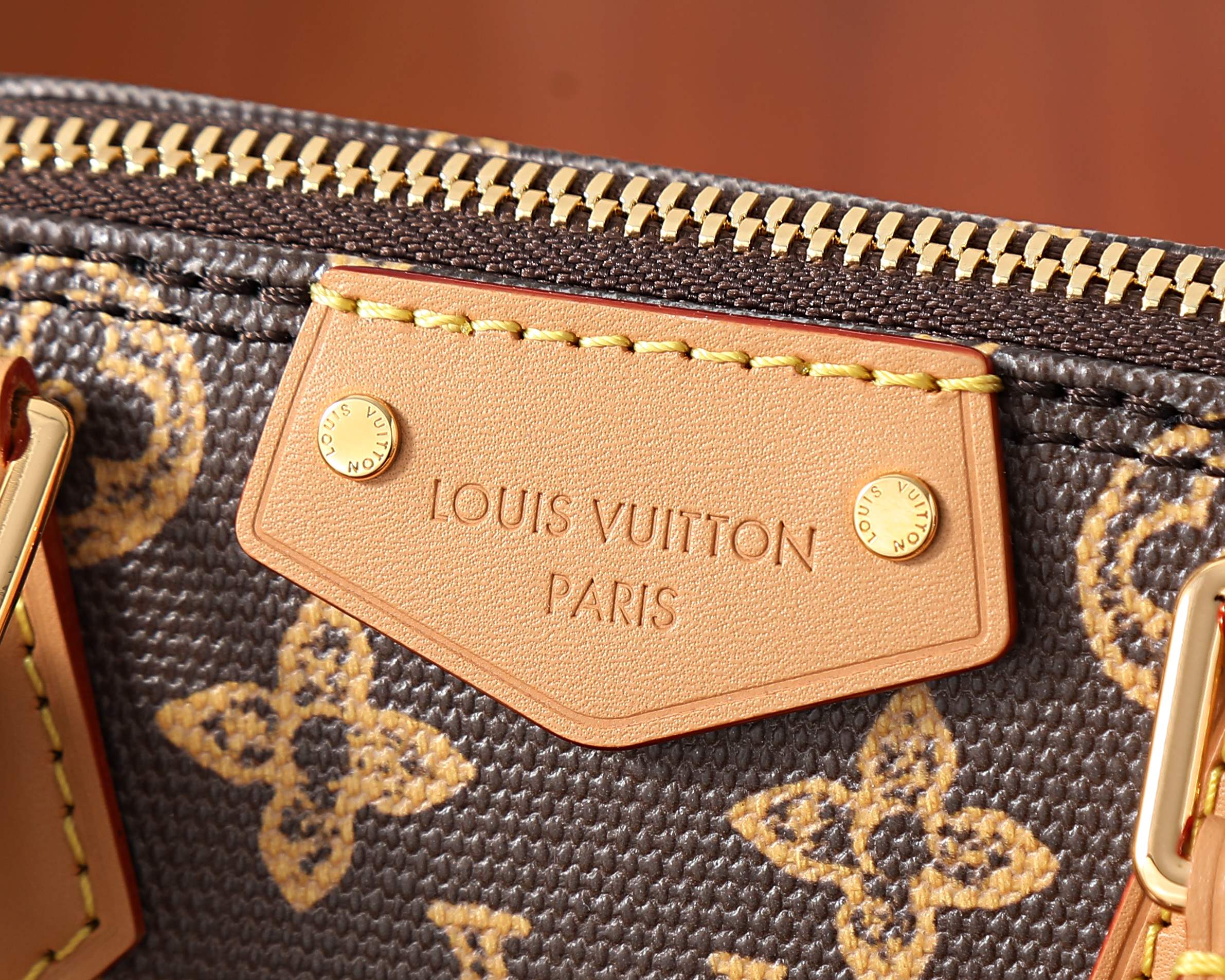 루이비통 알마 BB 트렁크