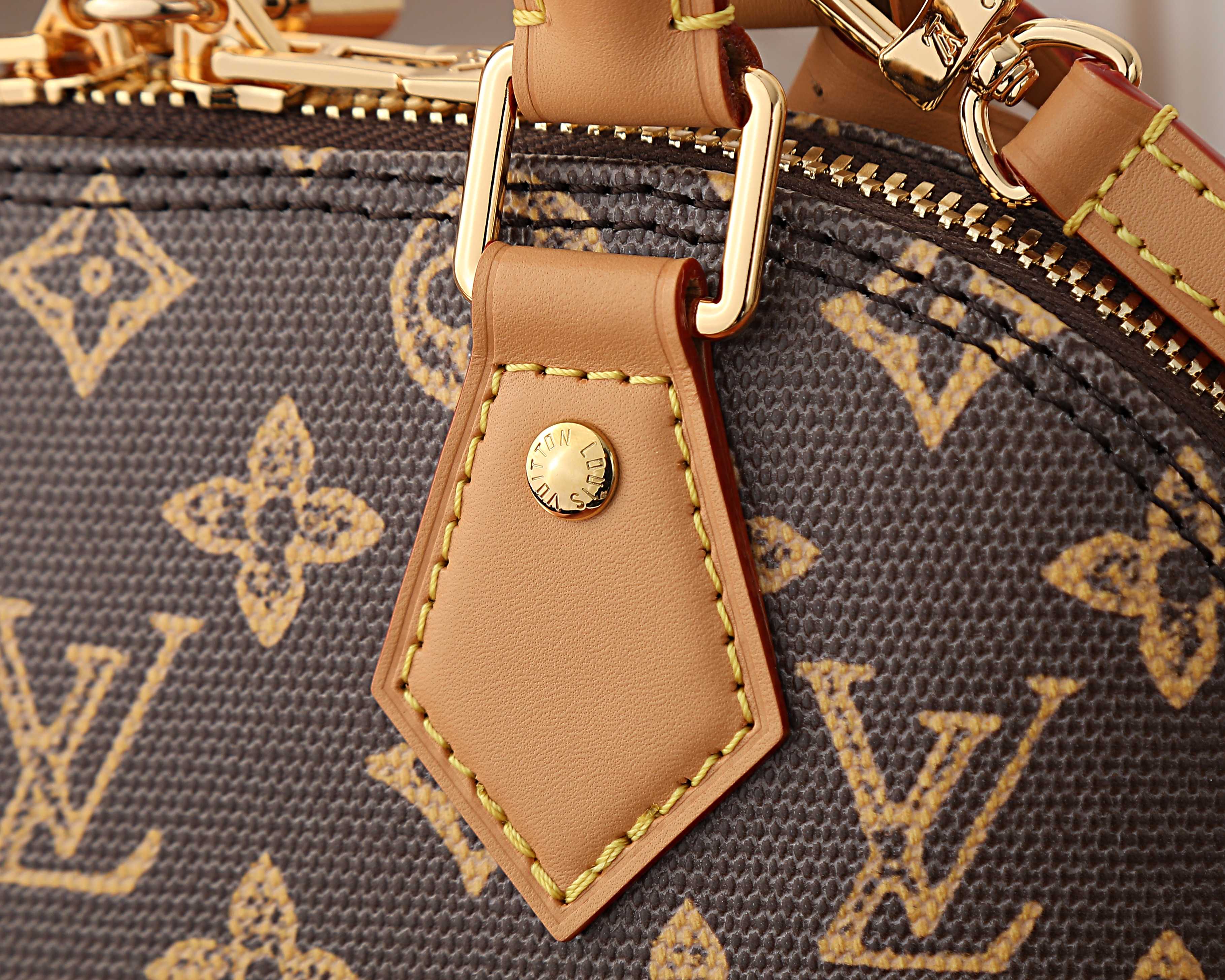 루이비통 알마 BB 트렁크