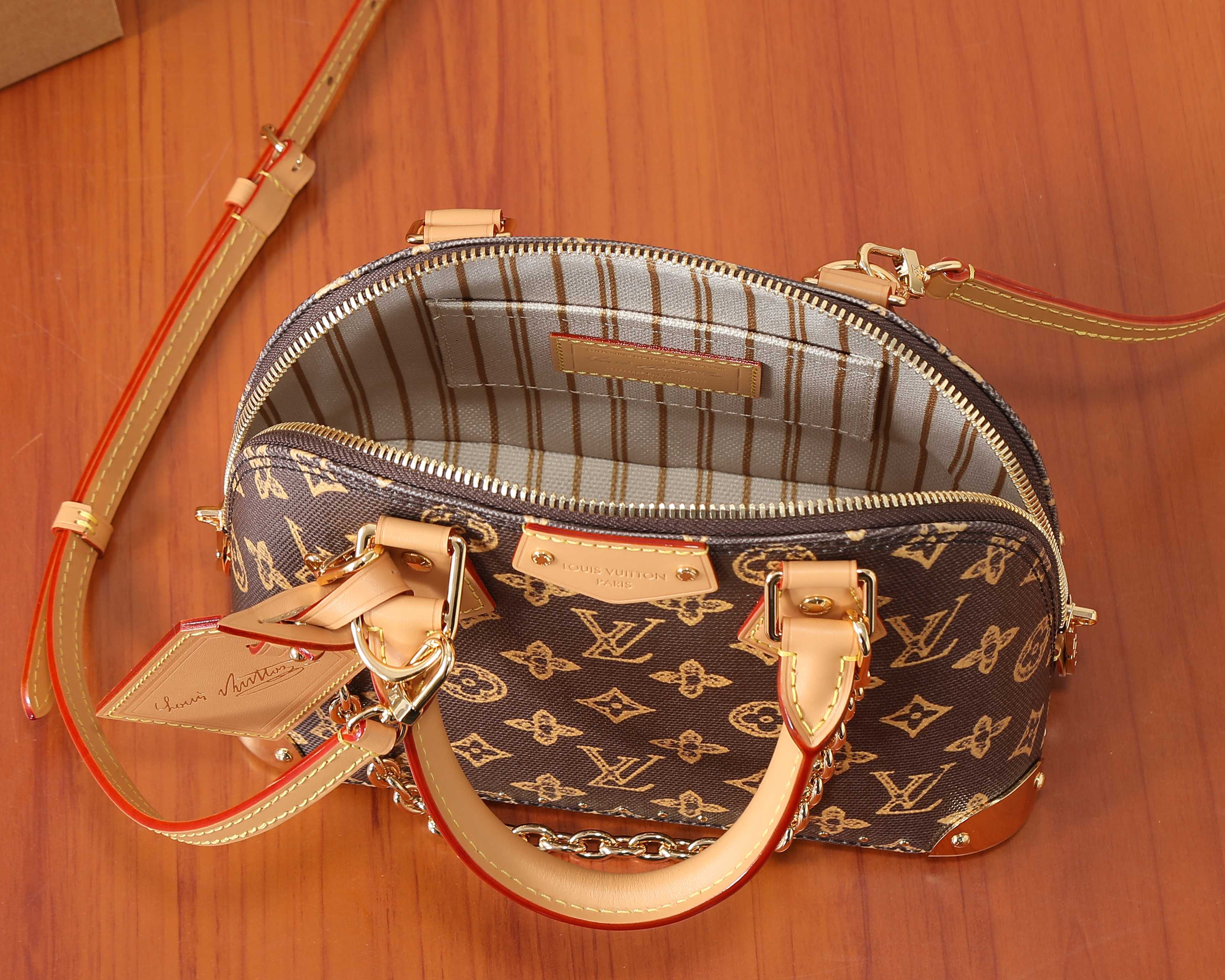 루이비통 알마 BB 트렁크