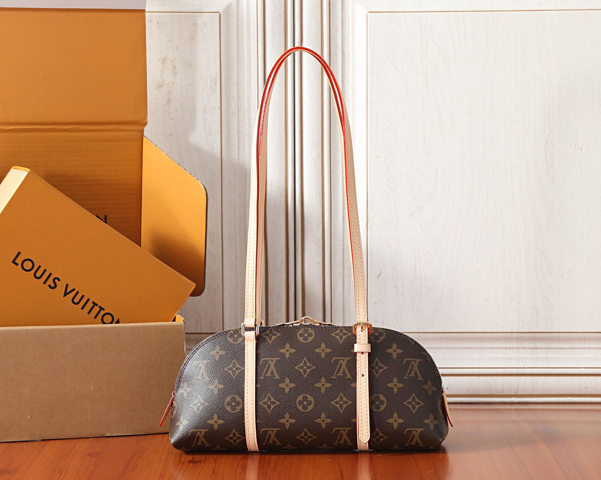 루이비통 스콰이어 이스트 웨스트