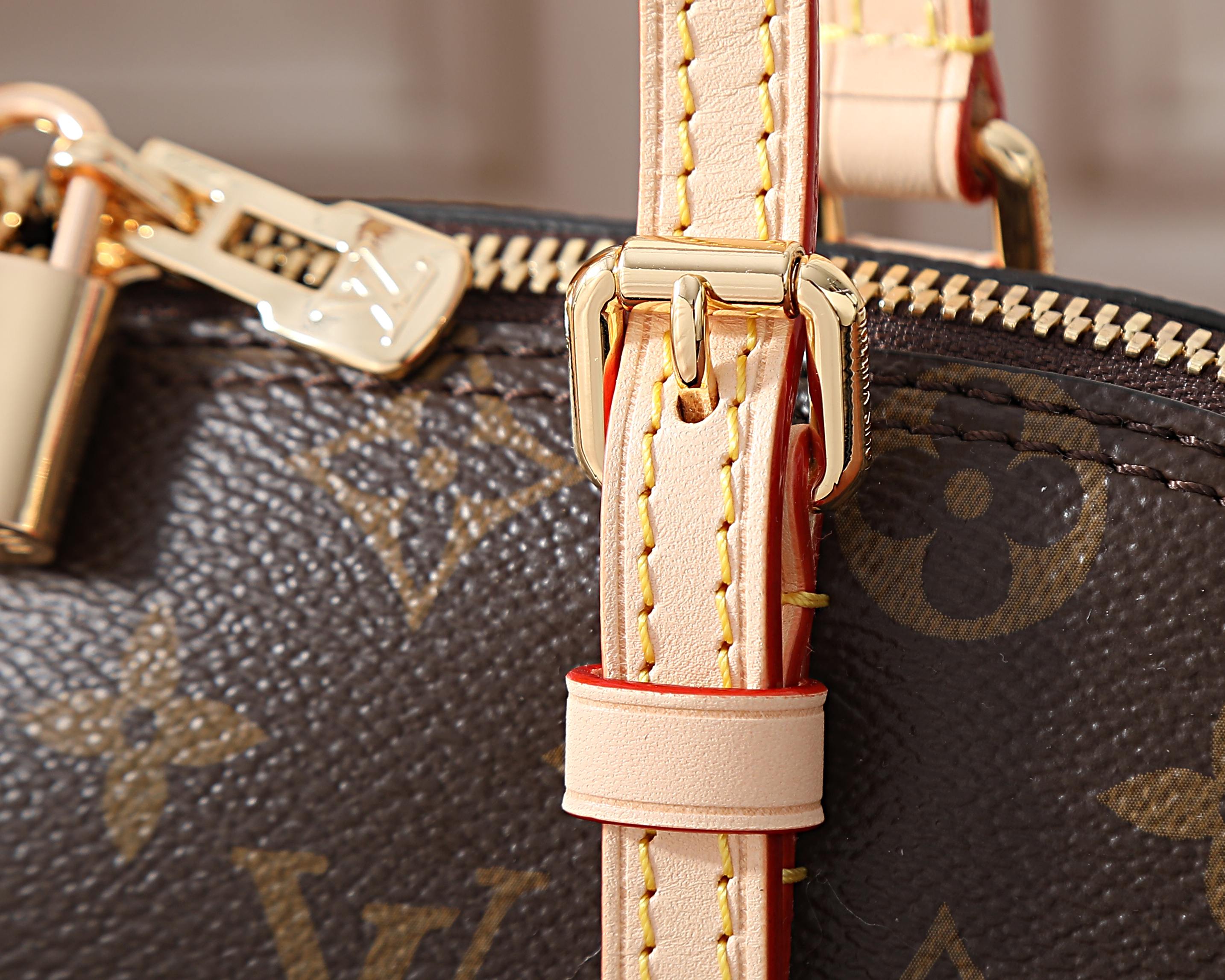 루이비통 스콰이어 이스트 웨스트