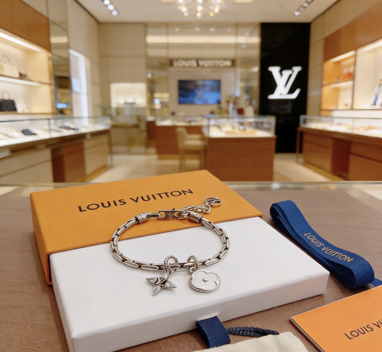 루이비통 모노그램 파티 브레이슬릿