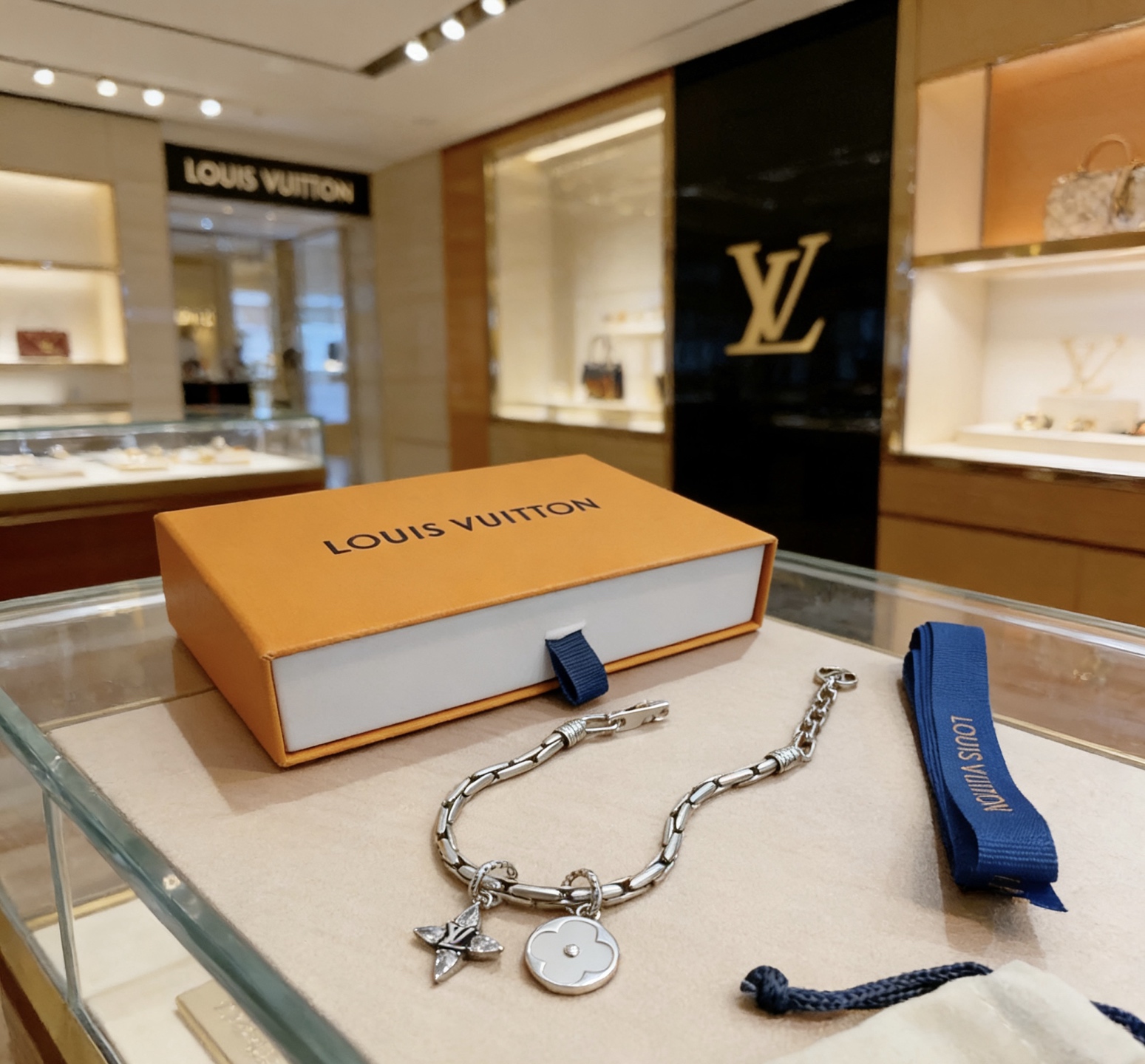 루이비통 모노그램 파티 브레이슬릿