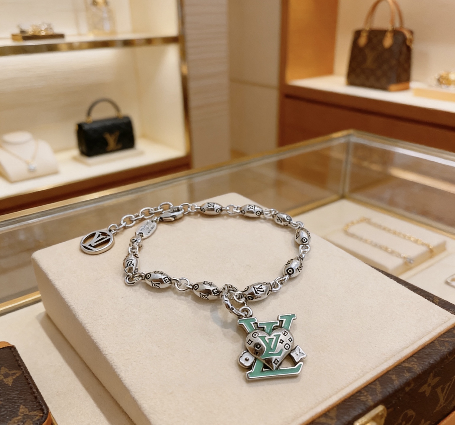 루이비통 모노그램 크래커 브레이슬릿