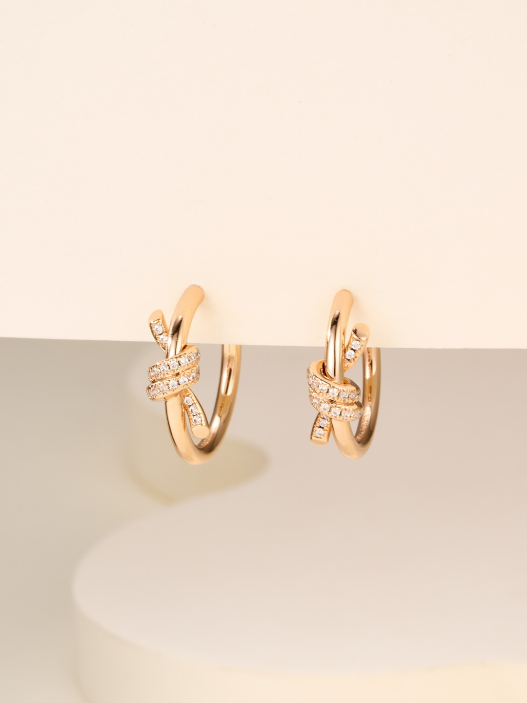 티파니 노트 후프 이어링