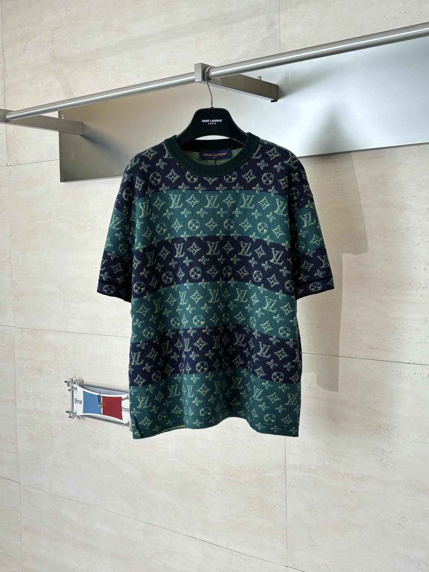 루이비통 모노그램 스트라이프 니트 티셔츠