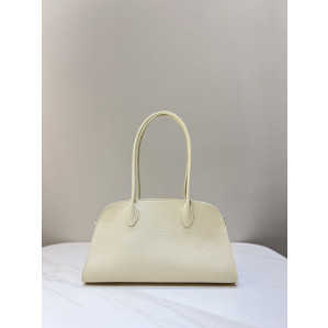 더로우 이스트 웨스트 마고 12