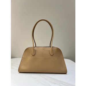 더로우 이스트 웨스트 마고 12