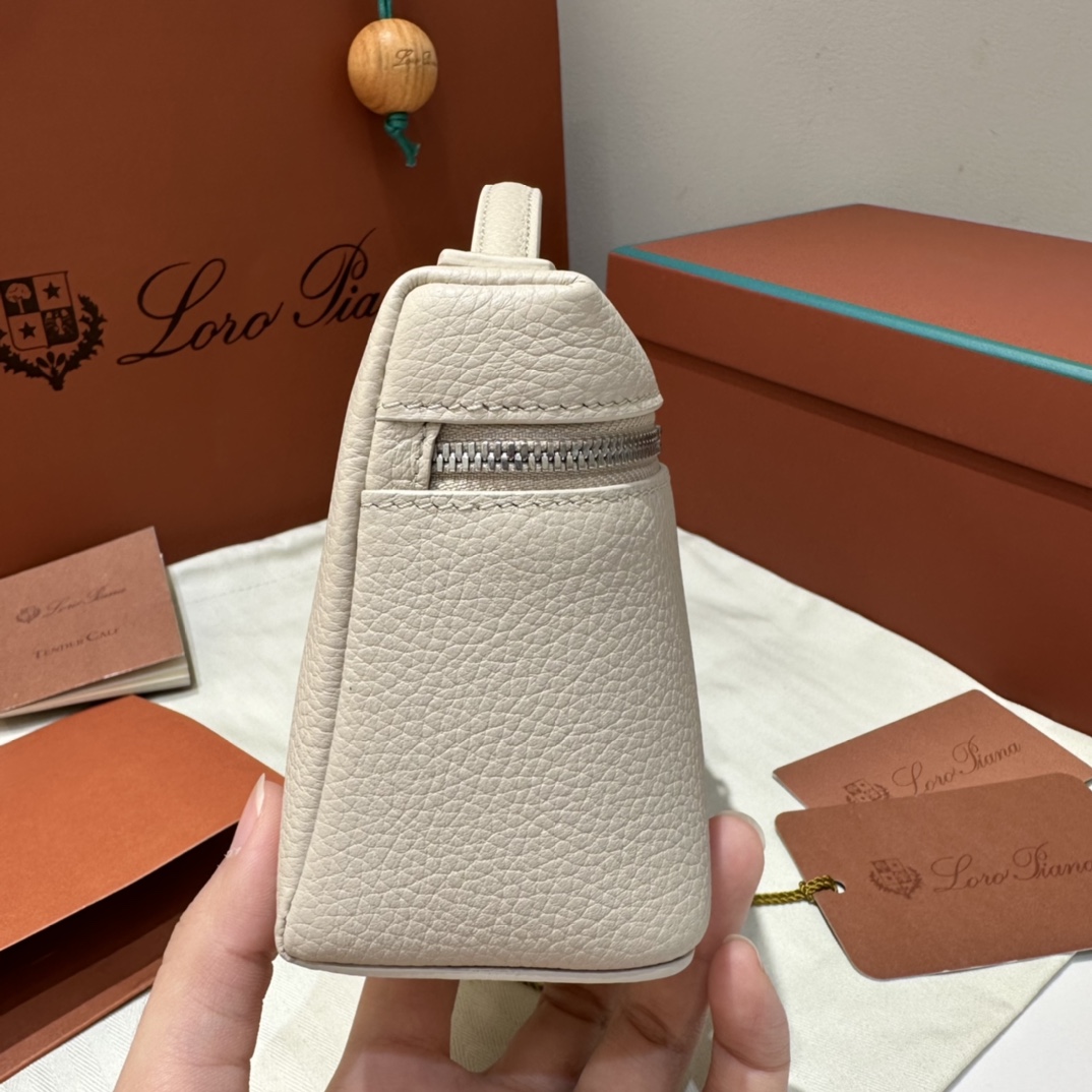 로로피아나 엑스트라 포켓 파우치 L19