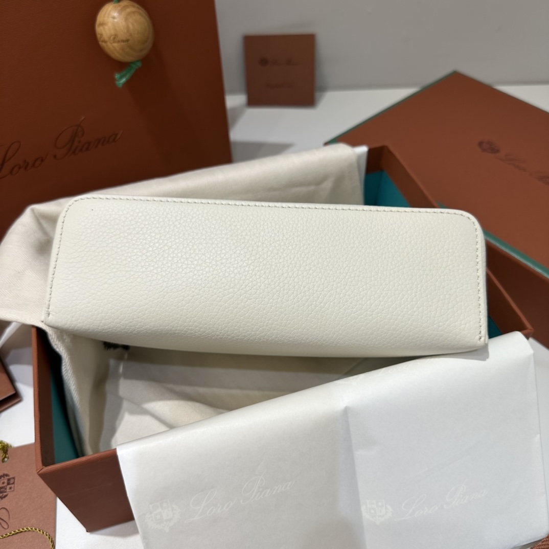 로로피아나 엑스트라 포켓 파우치 L19