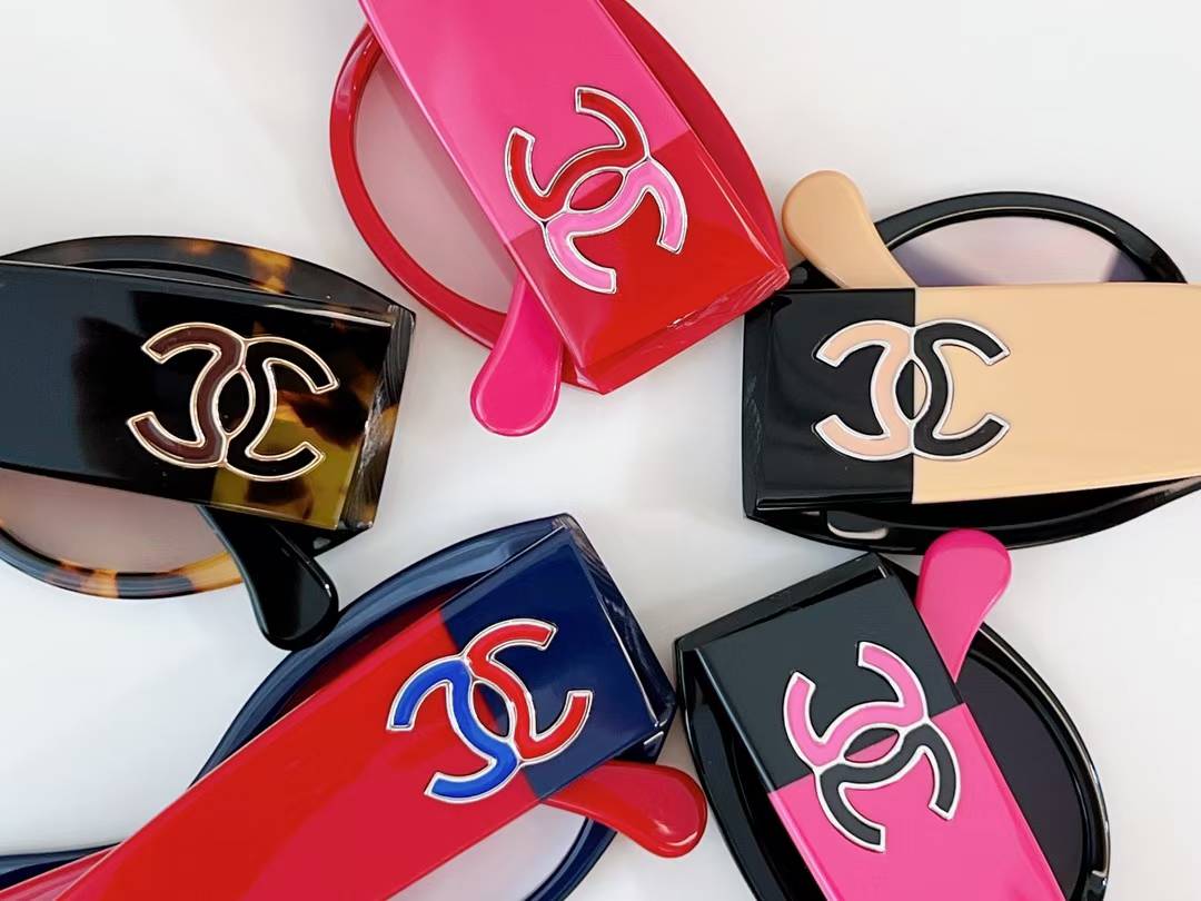 샤넬 오벌 선글라스