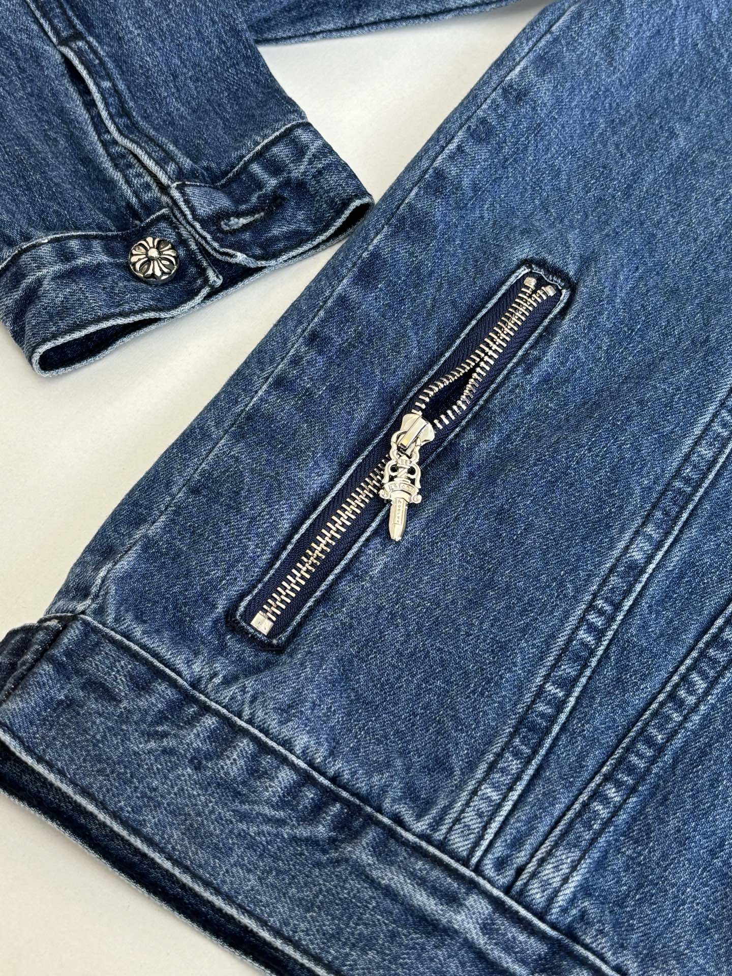 크롬하츠 크로스 버튼 데님 자켓