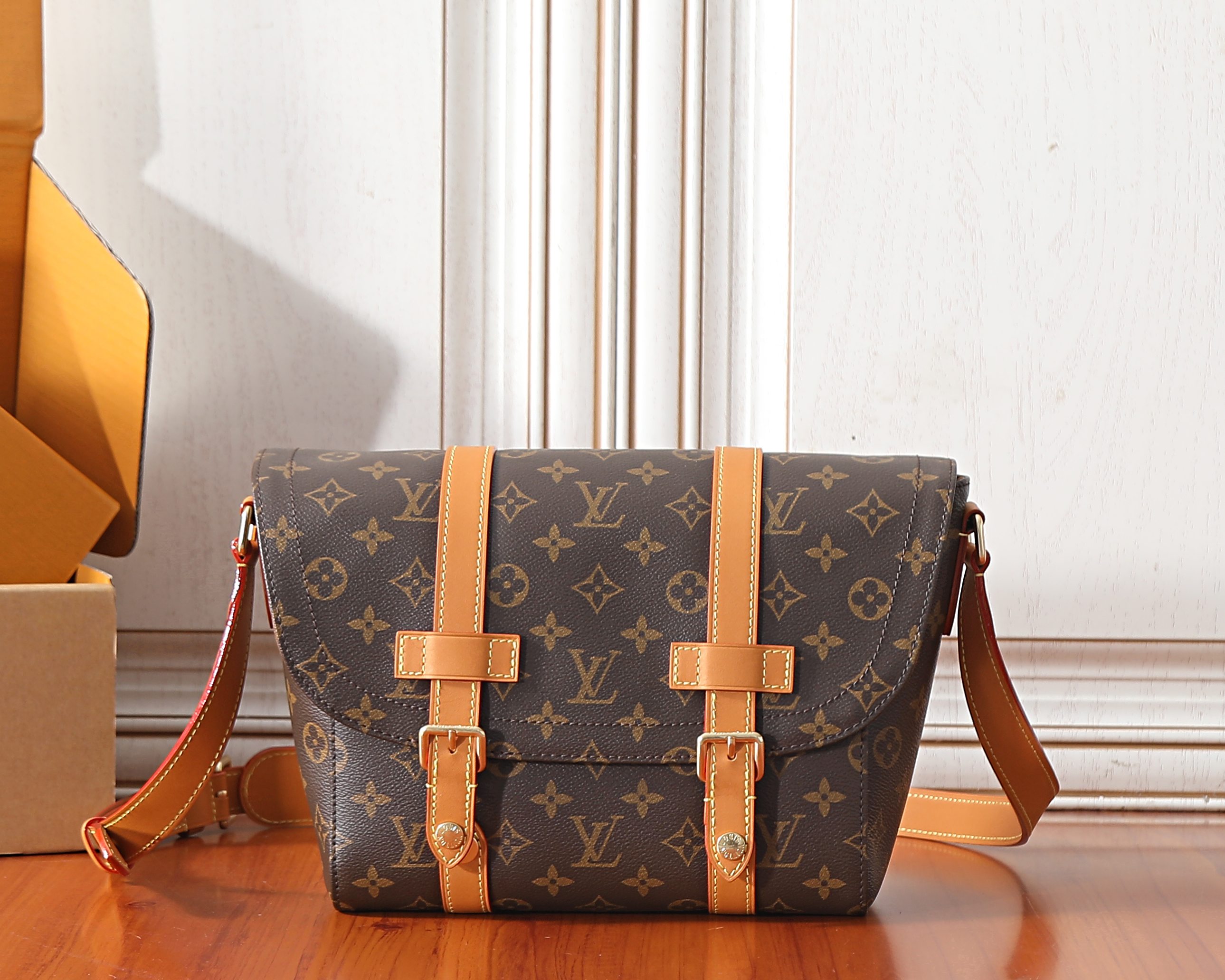 루이비통 크리스토퍼 메신저백