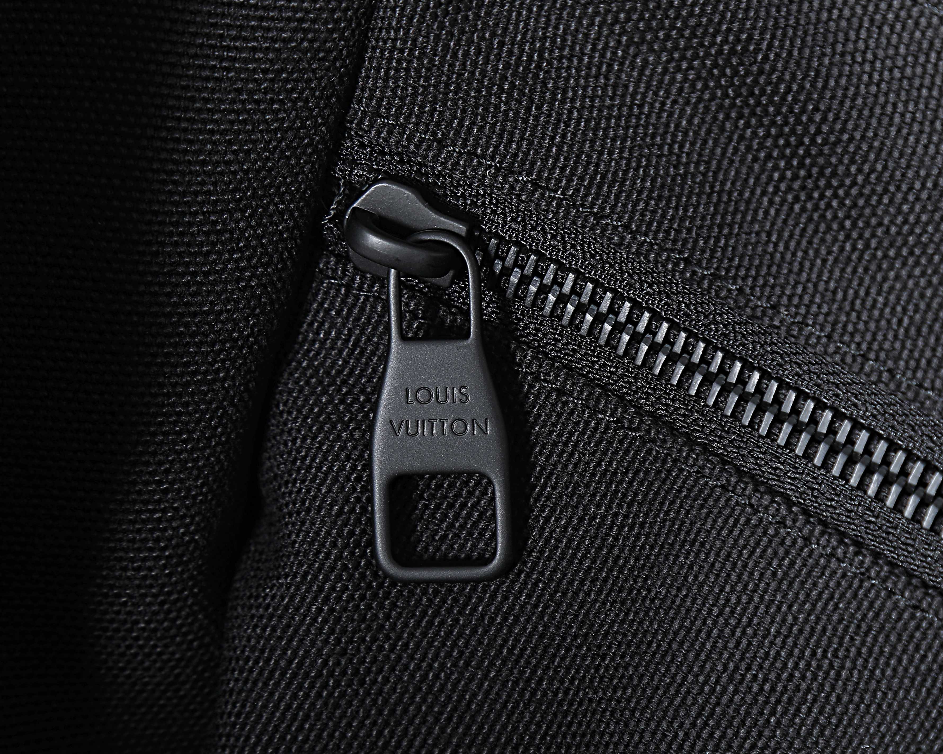 루이비통 크리스토퍼 메신저백