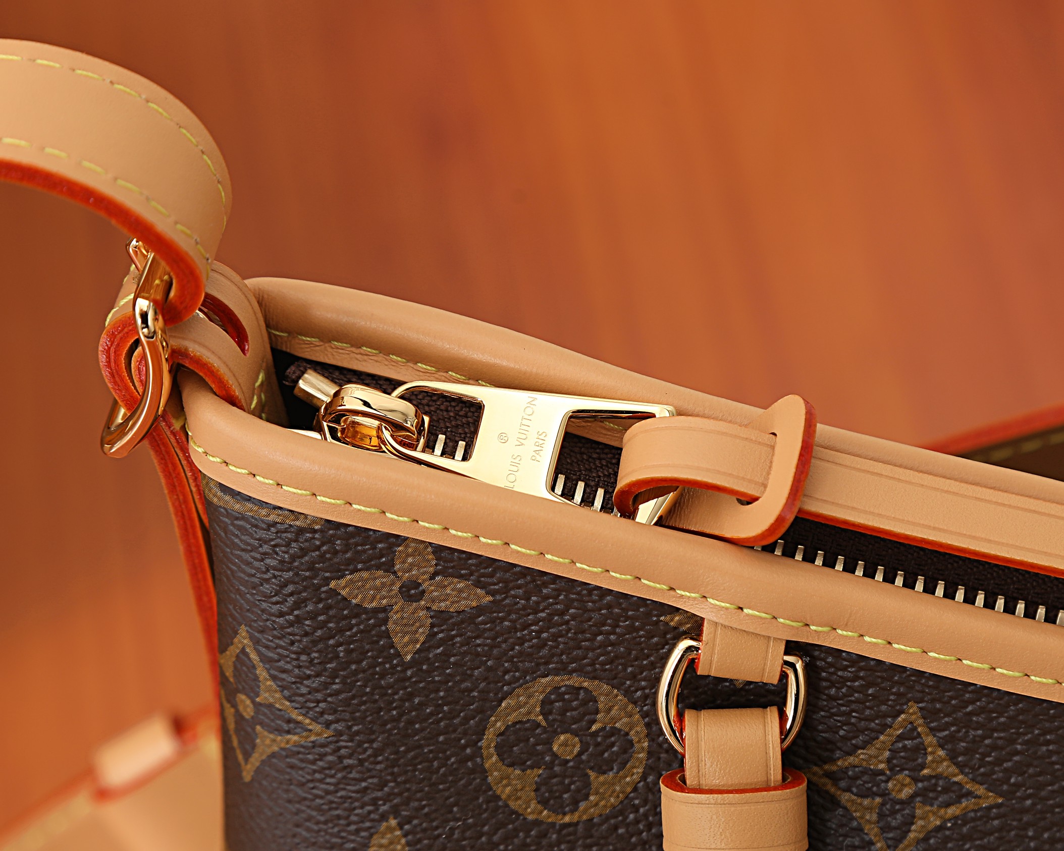 루이비통 캐리올 이스트 웨스트