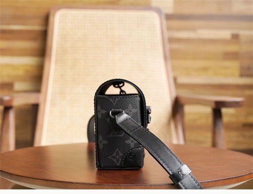 루이비통 스티머 윌릿 숄더 크로스백 M81783