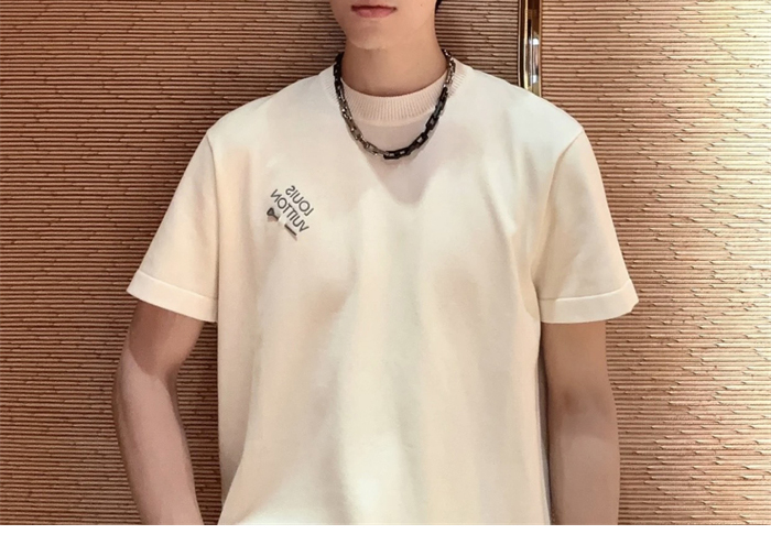 루이비통 엠브로이더드 시그니처 쇼트 슬리브 코튼 니트 반팔